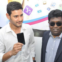 Mahesh Babu at Univercell Mobile Store Opening Stills | Picture 73056